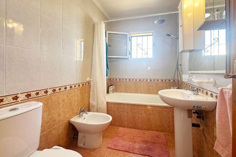 Paritalo myytävänä Alicante, Espanja, 2 makuuhuonetta, 83 m2 No. 113103 - kuva 27