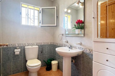 Paritalo myytävänä Alicante, Espanja, 2 makuuhuonetta, 83 m2 No. 113103 - kuva 15