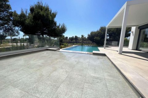 Villa till salu Orihuela, Alicante, Spanien 3 sovrum, 130 kvm. Nr. 113108 - foto 23