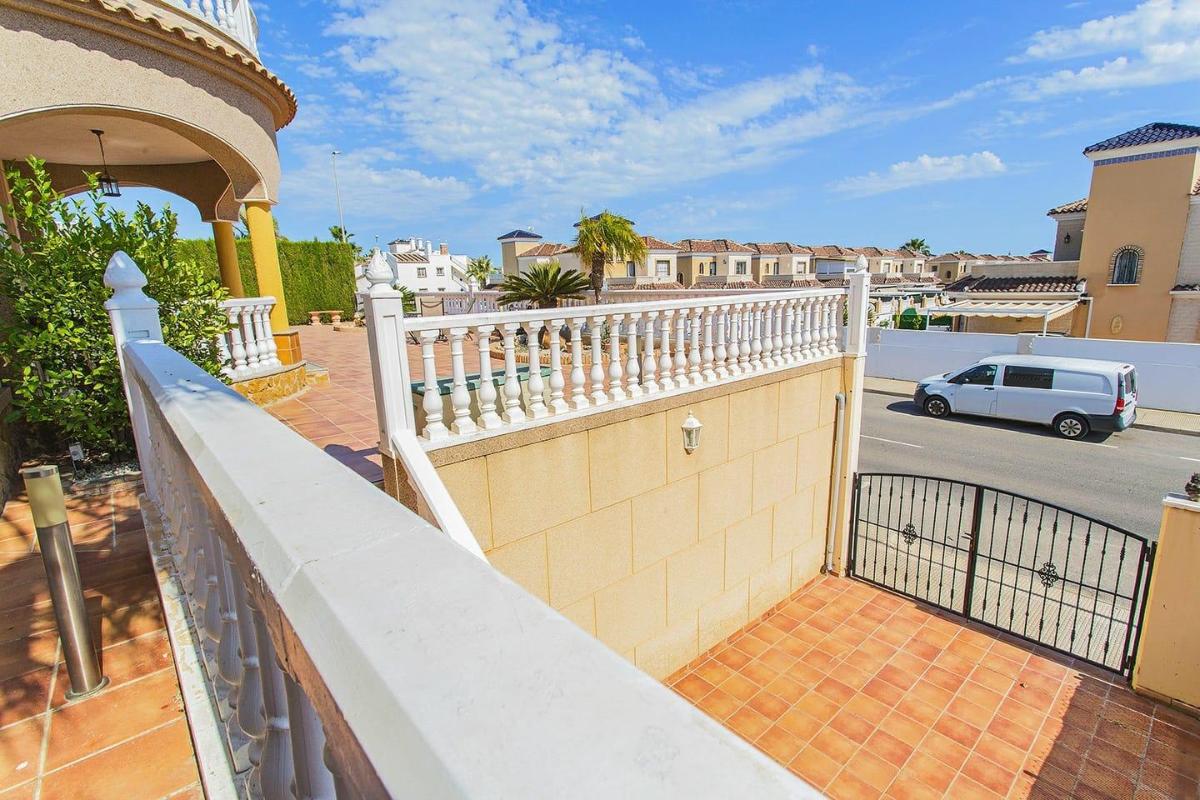 Villa en Guardamar del Segura, Alicante, España 3 dormitorios, 101 m2 No. 113106