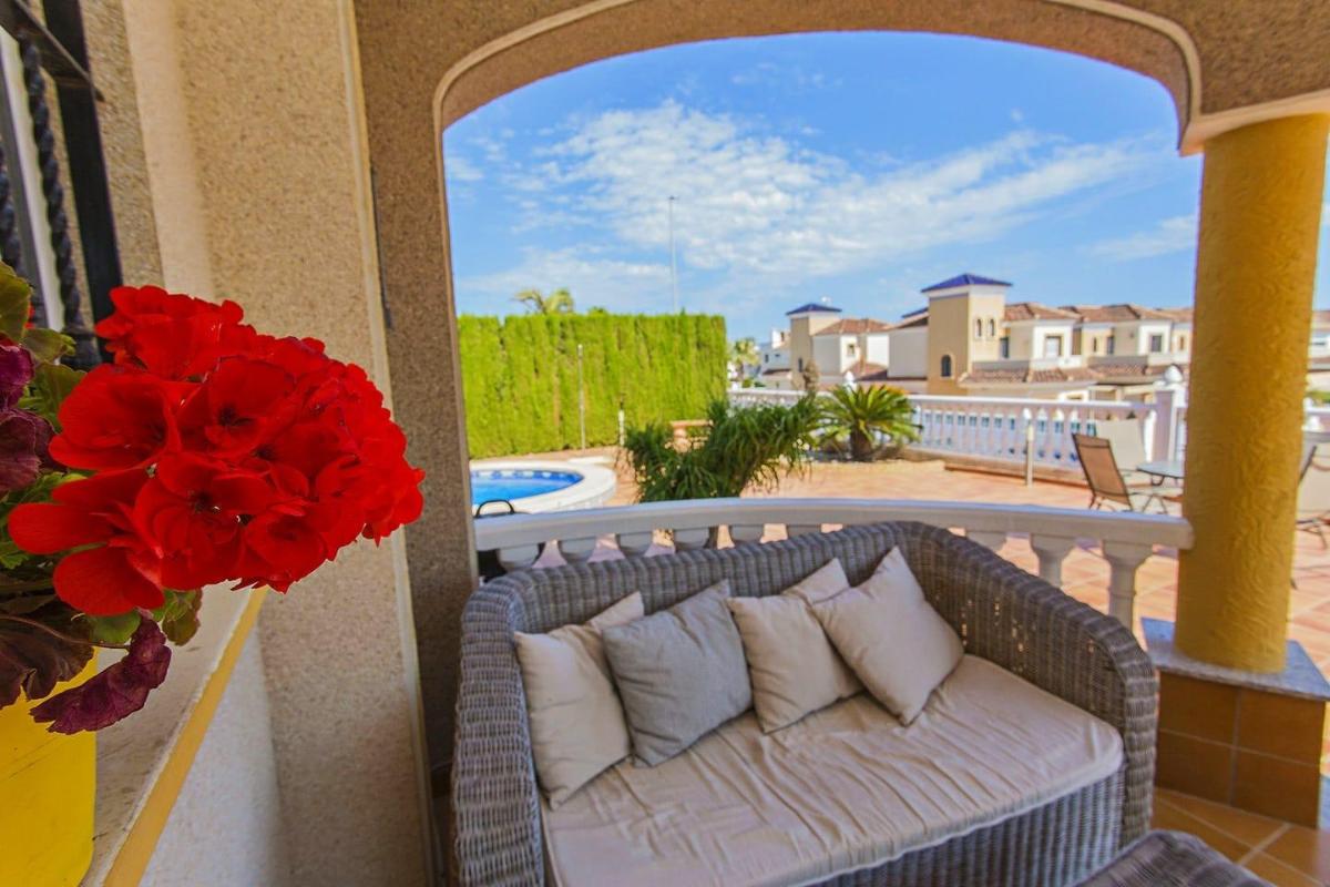 Villa en Guardamar del Segura, Alicante, España 3 dormitorios, 101 m2 No. 113106