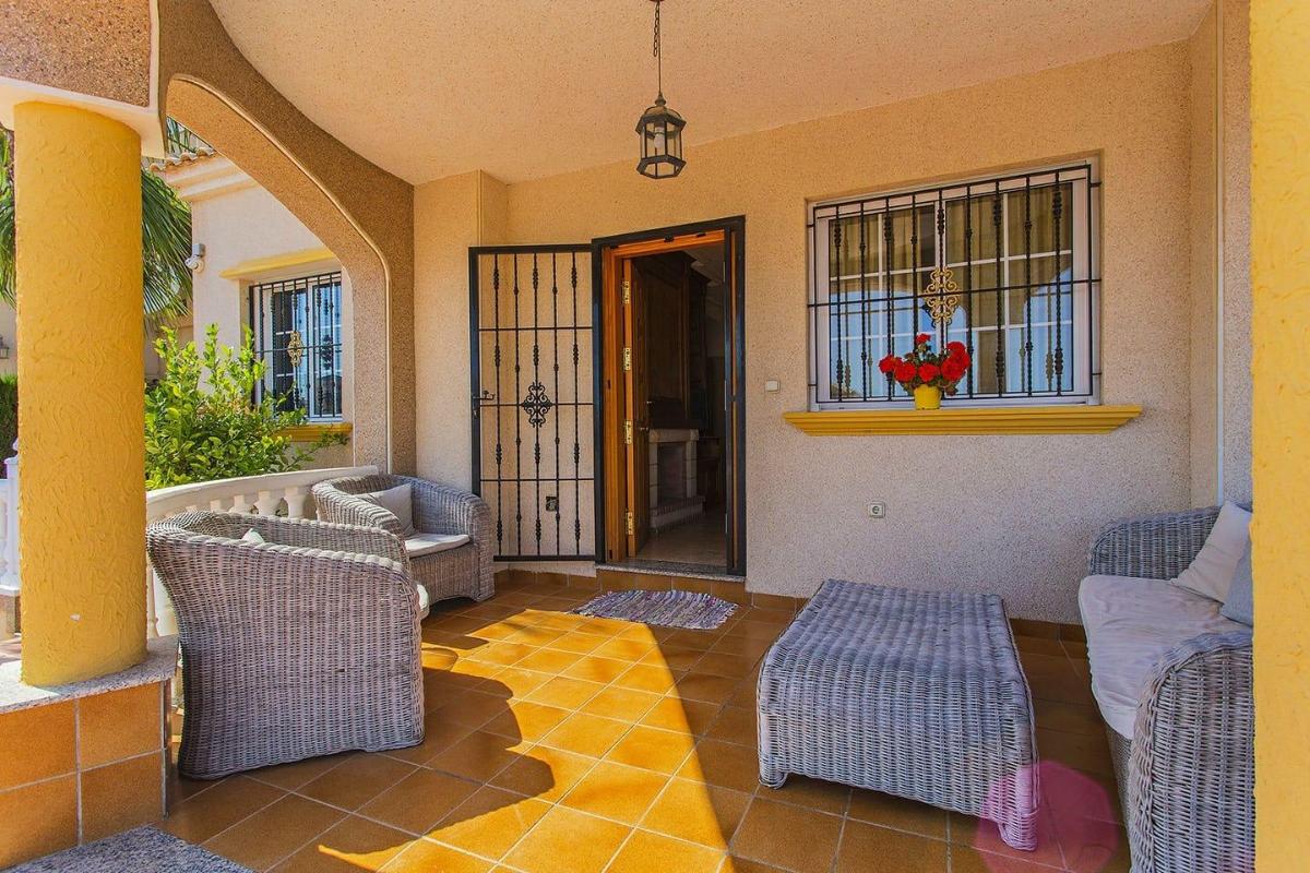 Villa en Guardamar del Segura, Alicante, España 3 dormitorios, 101 m2 No. 113106