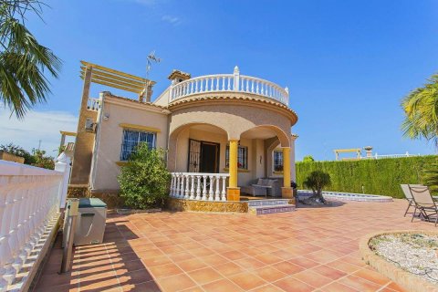 Huvila myytävänä Guardamar del Segura, Alicante, Espanja, 3 makuuhuonetta, 101 m2 No. 113106 - kuva 1
