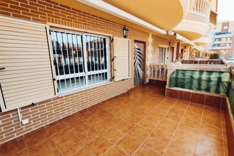 House à vendre Guardamar del Segura, Alicante, Espagne, 6 chambres, 182 m2 No. 113104 - photo 6