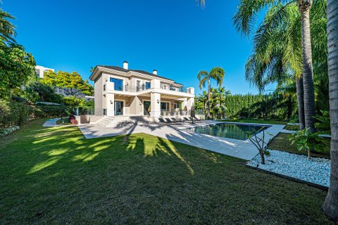 Villa for sale Benahavis, Malaga, Spain 6 bedrooms, 526 sq.m. No. 109966 - photo 1