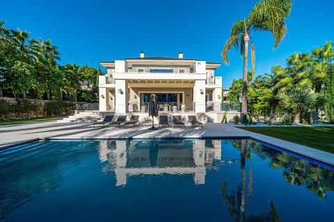 Villa for sale Benahavis, Malaga, Spain 6 bedrooms, 526 sq.m. No. 109966 - photo 2