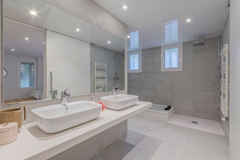 Apartment à vendre Barcelona, Espagne, 5 chambres, 328 m2 No. 49485 - photo 27