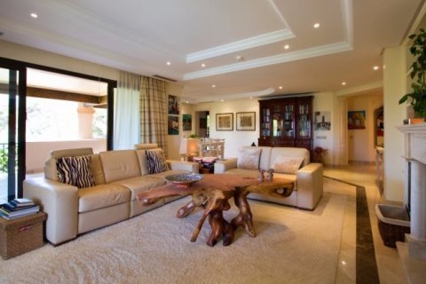 Apartment for sale Nueva Andalucia, Malaga, Spain 3 bedrooms, 202 sq.m. No. 21741 - photo 1