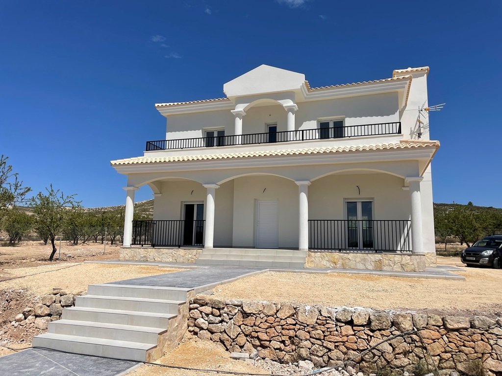 Villa a Pinoso, Alicante, Spagna 3 camere da letto, 163 mq. N° 87091