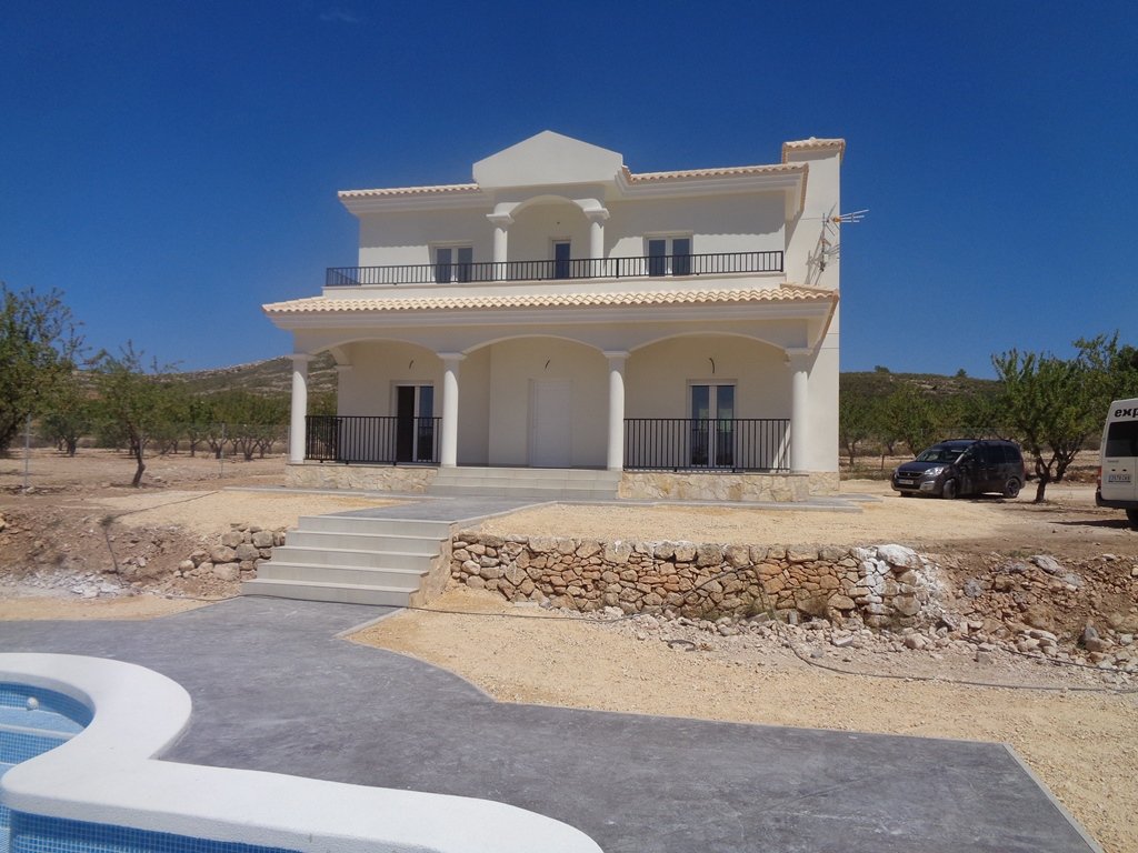 Villa a Pinoso, Alicante, Spagna 3 camere da letto, 163 mq. N° 87091