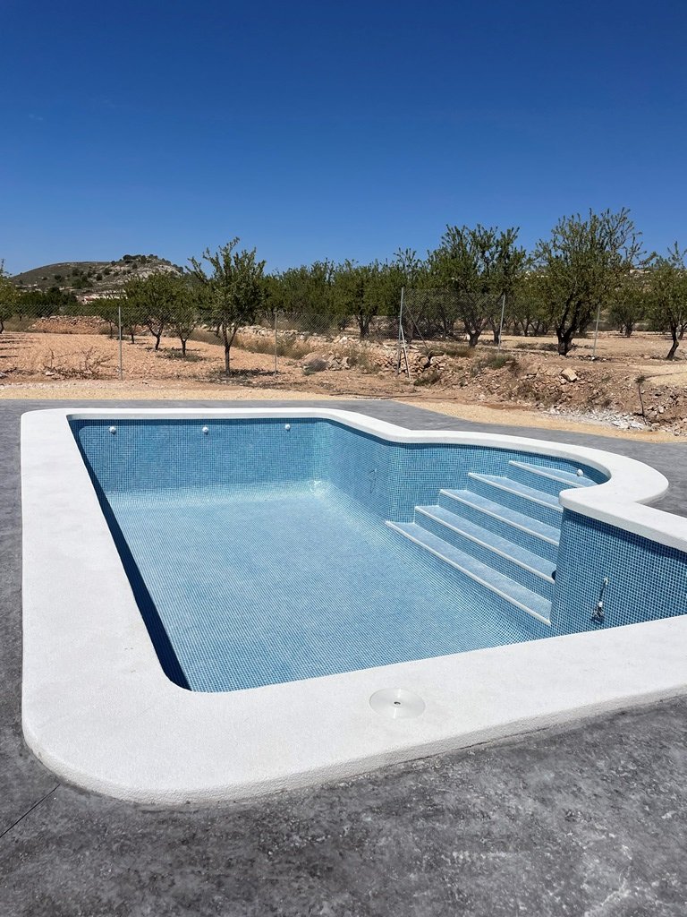 Villa a Pinoso, Alicante, Spagna 3 camere da letto, 163 mq. N° 87091