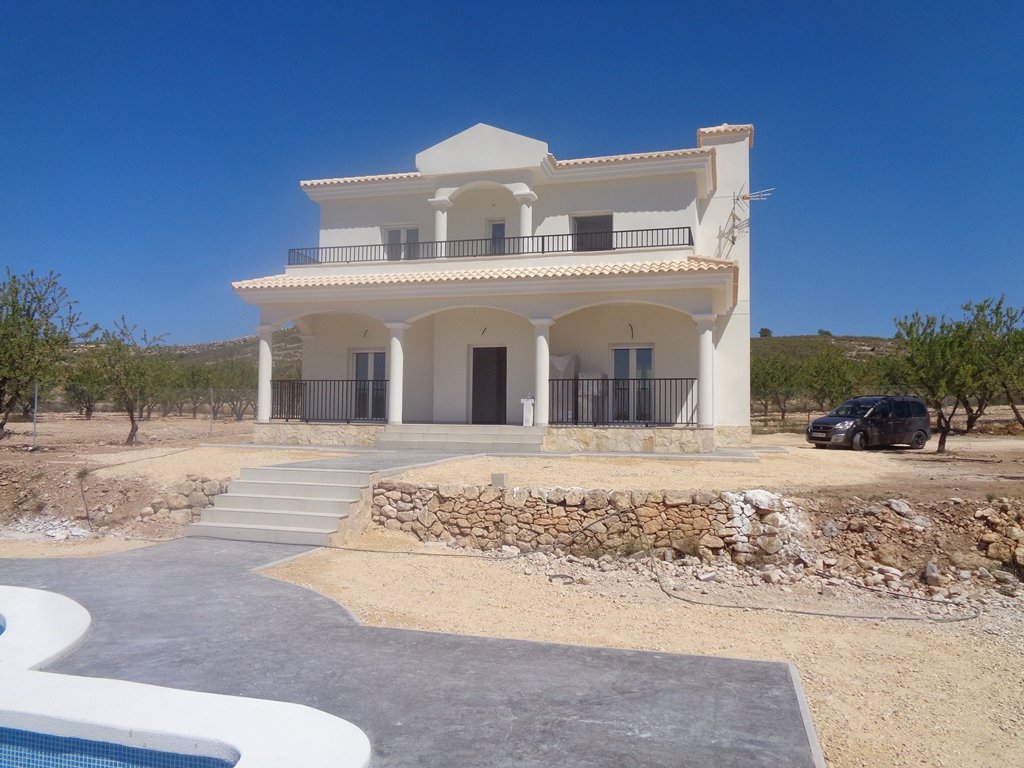 Villa a Pinoso, Alicante, Spagna 3 camere da letto, 163 mq. N° 87091