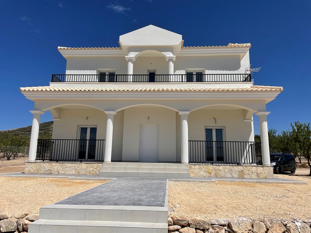 Villa a Pinoso, Alicante, Spagna 3 camere da letto, 163 mq. N° 87091