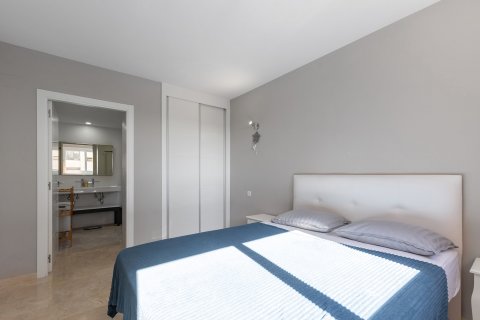 Apartment for sale Punta Prima, Alicante, Spain 3 bedrooms, 132 sq.m. No. 119389 - photo 15
