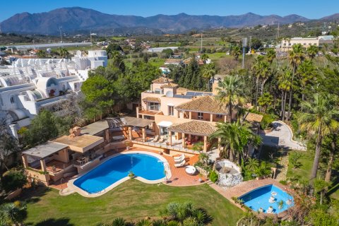 Villa till salu Estepona, Malaga, Spanien 8 sovrum, 1.01 kvm. Nr. 106877 - foto 10