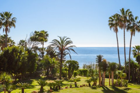 Villa till salu Estepona, Malaga, Spanien 8 sovrum, 1.01 kvm. Nr. 106877 - foto 24