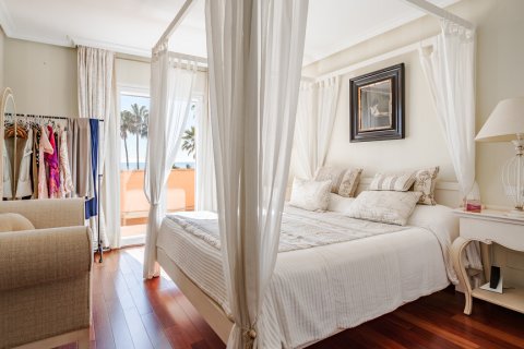 Villa till salu Estepona, Malaga, Spanien 8 sovrum, 1.01 kvm. Nr. 106877 - foto 29