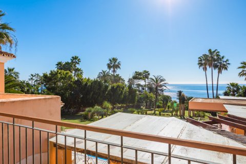 Villa till salu Estepona, Malaga, Spanien 8 sovrum, 1.01 kvm. Nr. 106877 - foto 18
