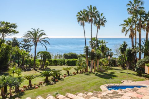 Villa till salu Estepona, Malaga, Spanien 8 sovrum, 1.01 kvm. Nr. 106877 - foto 28