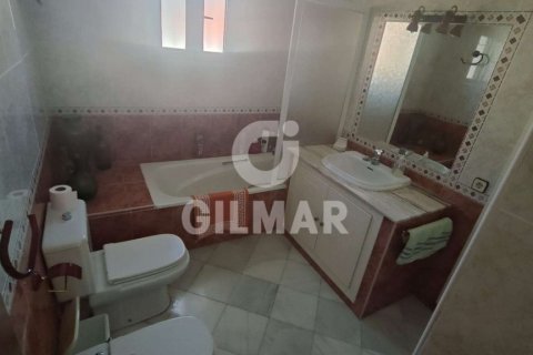 Townhouse for rent El Puerto de Santa Maria, Cadiz, Spain 5 bedrooms, 400 sq.m. No. 106873 - photo 25