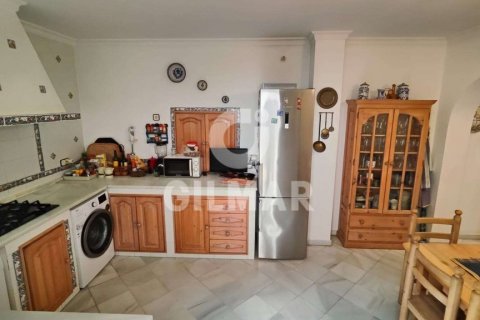 Townhouse for rent El Puerto de Santa Maria, Cadiz, Spain 5 bedrooms, 400 sq.m. No. 106873 - photo 5
