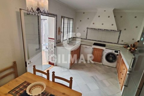 Townhouse for rent El Puerto de Santa Maria, Cadiz, Spain 5 bedrooms, 400 sq.m. No. 106873 - photo 18