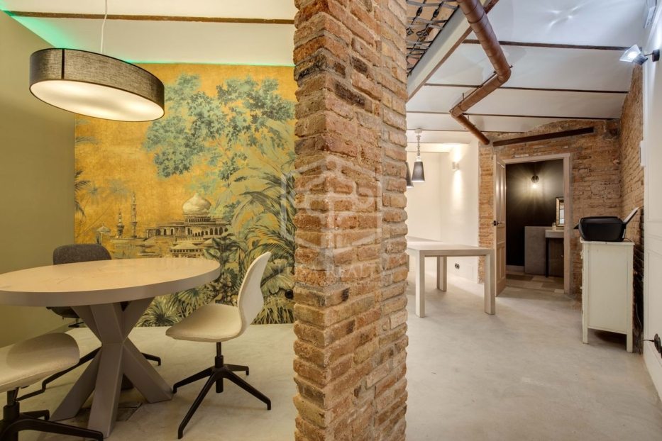 Gewerbeimmobilien in Barcelona, Spanien 110 m2 Nr. 94441