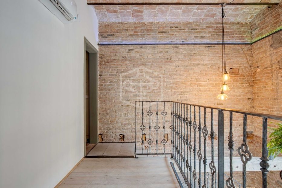 Gewerbeimmobilien in Barcelona, Spanien 110 m2 Nr. 94441