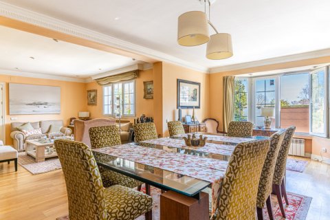 Villa zum Verkauf Pozuelo de Alarcon, Madrid, Spanien 6 Schlafzimmer, 428 m2 Nr. 108189 - Foto 16