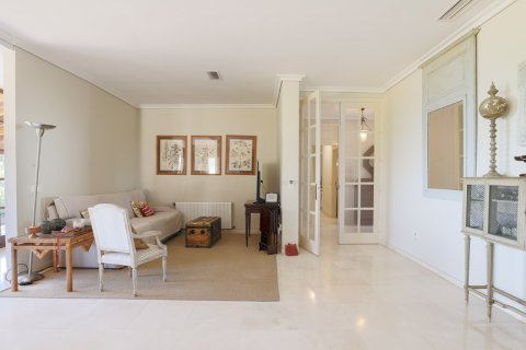 Villa till salu Malaga, Spanien 5 sovrum, 487 kvm. Nr. 108188 - foto 24