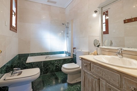 Villa till salu Malaga, Spanien 5 sovrum, 487 kvm. Nr. 108188 - foto 16
