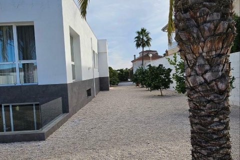 Villa à vendre Montepinar, Alicante, Espagne, 4 chambres, 180 m2 No. 115214 - photo 2