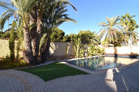 Villa for sale La Zenia, Alicante, Spain 4 bedrooms, 240 sq.m. No. 115229 - photo 21