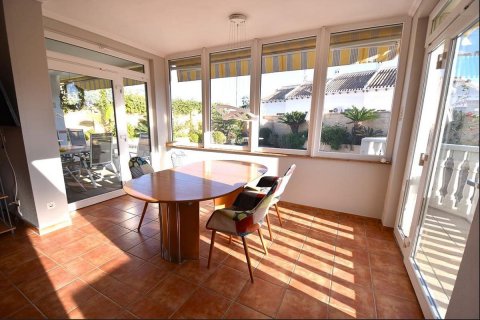 Villa for sale La Zenia, Alicante, Spain 4 bedrooms, 240 sq.m. No. 115229 - photo 7