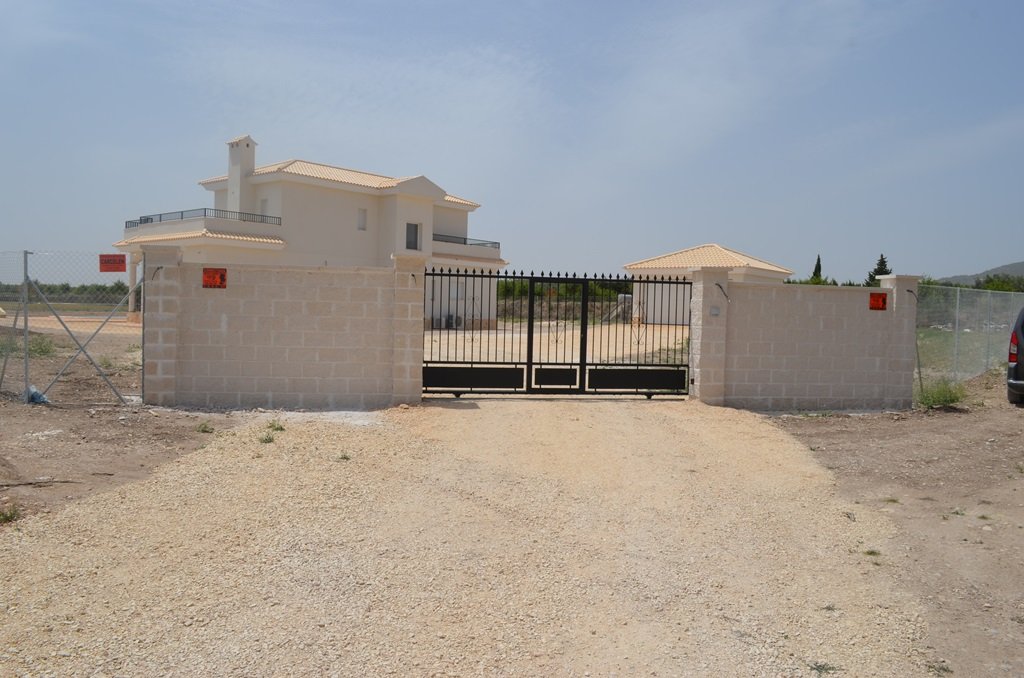 Villa in Pinoso, Alicante, Spain 5 bedrooms, 225 sq.m. No. 87408