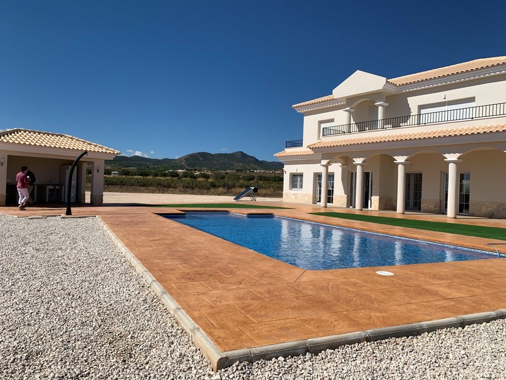 Villa in Pinoso, Alicante, Spain 5 bedrooms, 225 sq.m. No. 87408