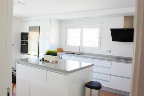 Продажа виллы в Гран Алакант, Аликанте, Испания 4 спальни, 375м2 №119529 - фото 6