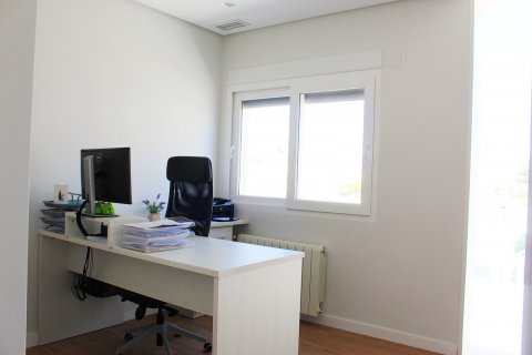 Продажа виллы в Гран Алакант, Аликанте, Испания 4 спальни, 375м2 №119529 - фото 17