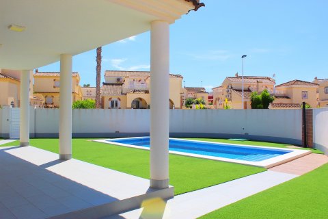 Продажа виллы в Гран Алакант, Аликанте, Испания 4 спальни, 375м2 №119529 - фото 3