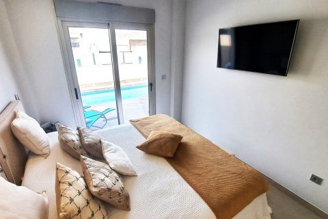 Villa till salu Alicante, Spanien 3 sovrum, 98 kvm. Nr. 117406 - foto 15