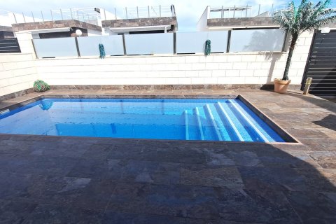 Villa till salu Alicante, Spanien 3 sovrum, 98 kvm. Nr. 117406 - foto 8