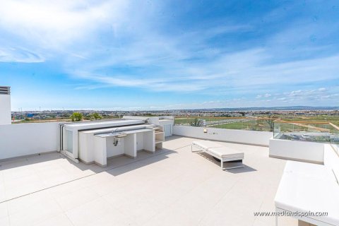 Apartment for sale in Torrevieja, Alicante, Spain 2 bedrooms, 72 sq.m. No. 104995 - photo 13