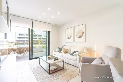 Apartment for sale in Torrevieja, Alicante, Spain 2 bedrooms, 72 sq.m. No. 104995 - photo 3