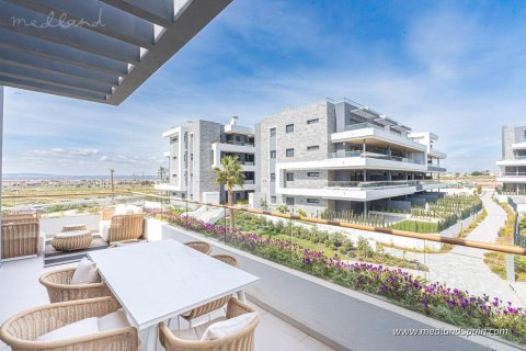 Apartment à Torrevieja, Alicante, Espagne 2 chambres, 72 m2 No. 104995