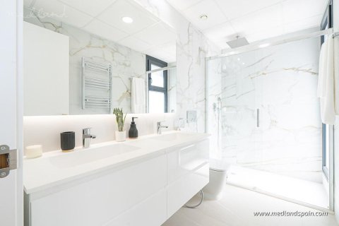 Villa zum Verkauf in Torrevieja, Alicante, Spanien 3 Schlafzimmer, 122 m2 Nr. 104989 - Foto 12