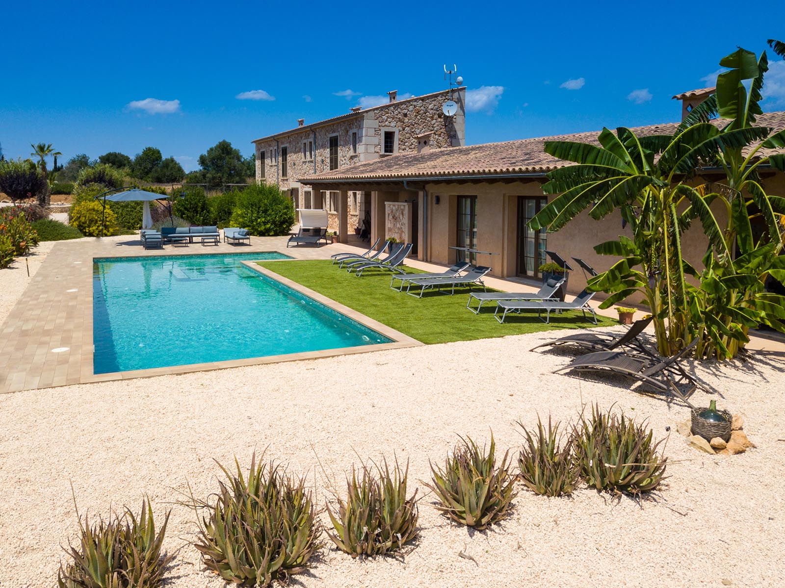 Finca in Llucmajor, Mallorca, Spain 5 bedrooms, 450 sq.m. No. 117449