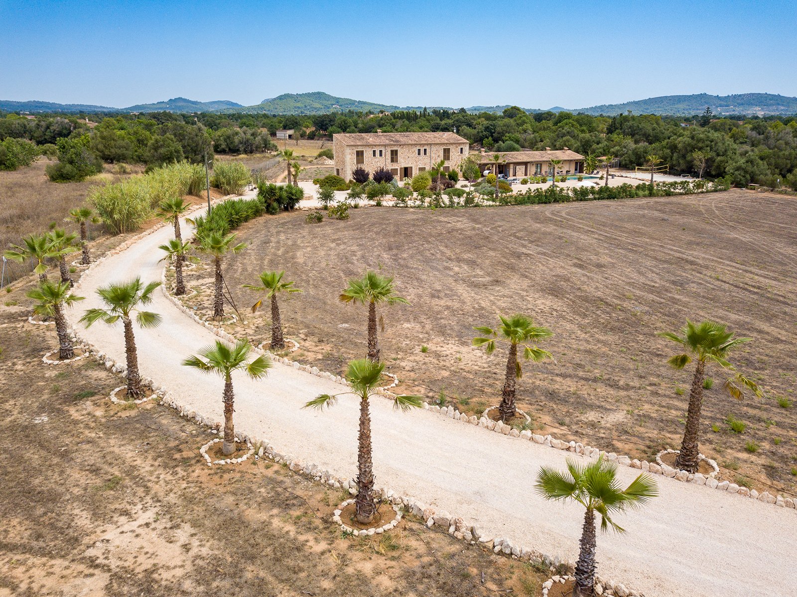 Finca in Llucmajor, Mallorca, Spain 5 bedrooms, 450 sq.m. No. 117449
