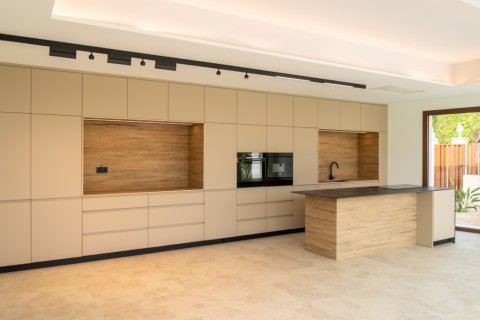 Huvila myytävänä Calpe, Alicante, Espanja, 4 makuuhuonetta, 377 m2 No. 117448 - kuva 22