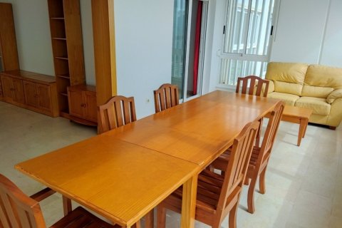 Продажа квартиры в Бенидорм, Аликанте, Испания 3 спальни, 160м2 №119385 - фото 13