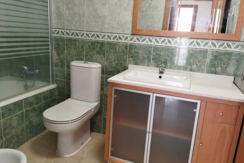 Продажа квартиры в Бенидорм, Аликанте, Испания 3 спальни, 160м2 №119385 - фото 9